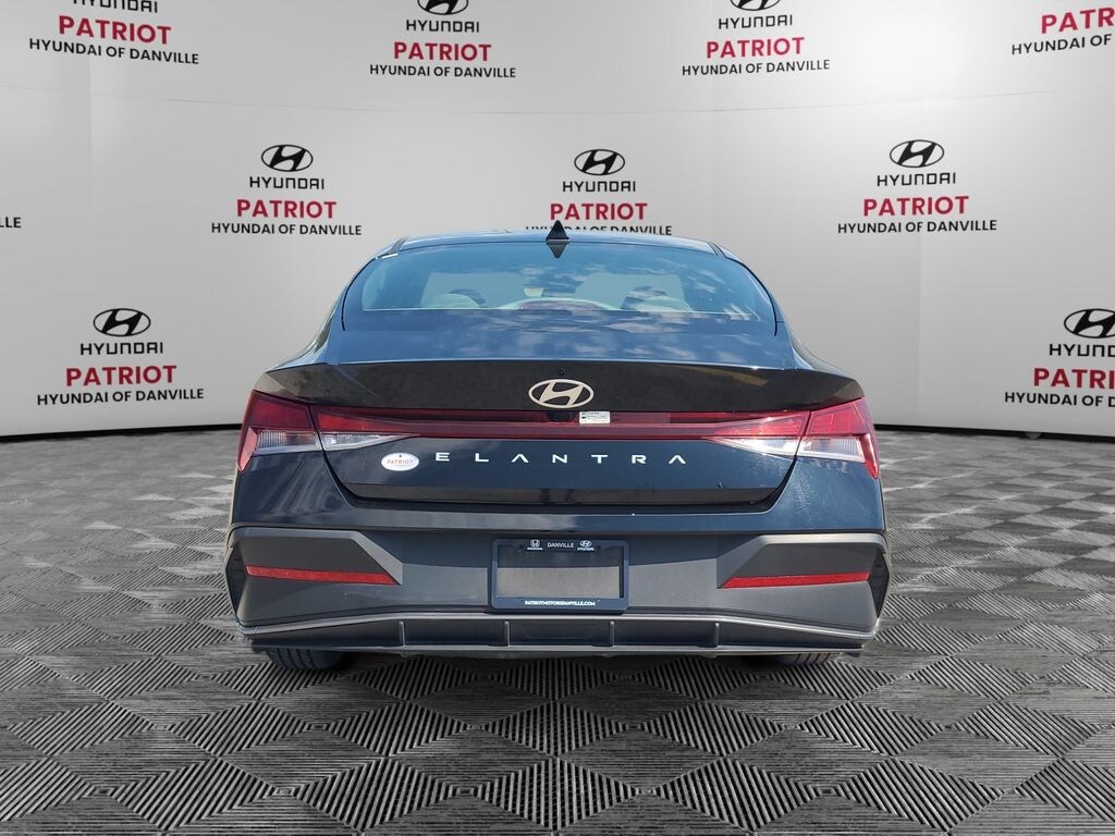 Used 2024 Hyundai Elantra SEL Sedan