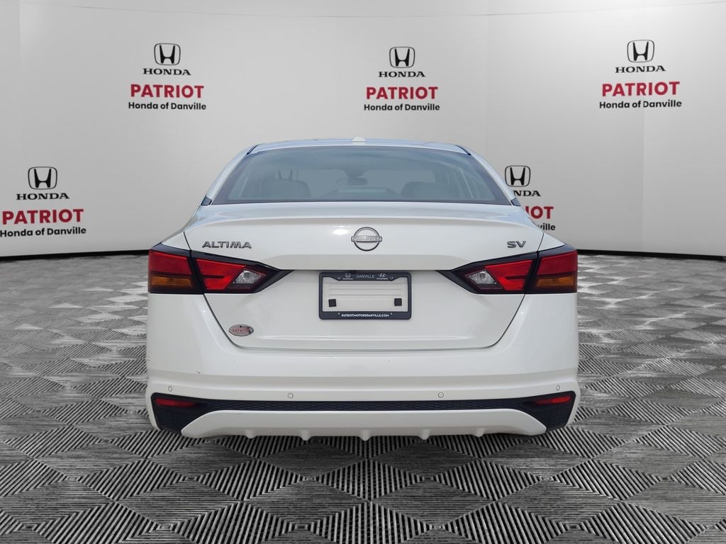 Used 2024 Nissan Altima 2.5 SV Sedan