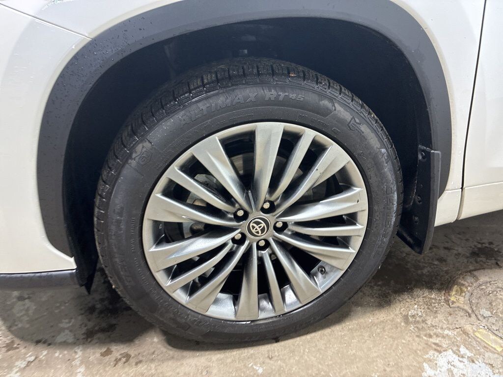 Used 2021 Toyota Highlander Platinum SUV