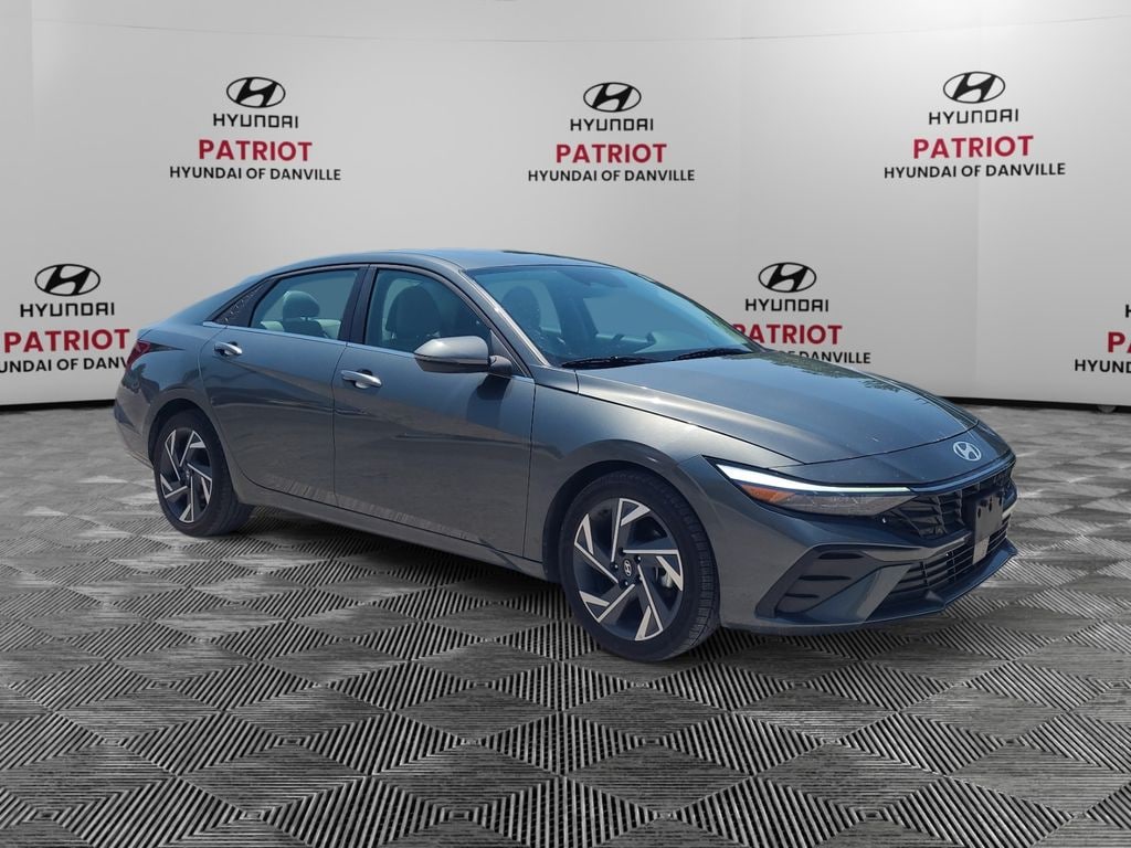 Used 2025 Hyundai Elantra Limited Sedan