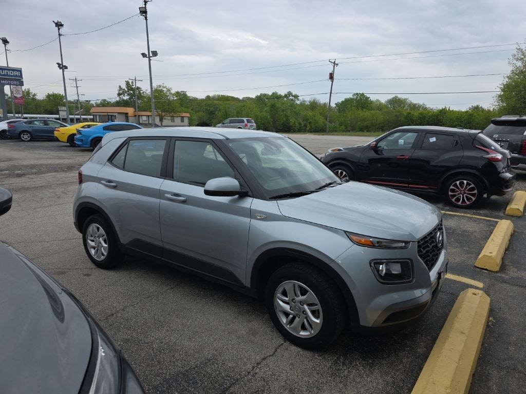 Used 2022 Hyundai Venue SE SUV