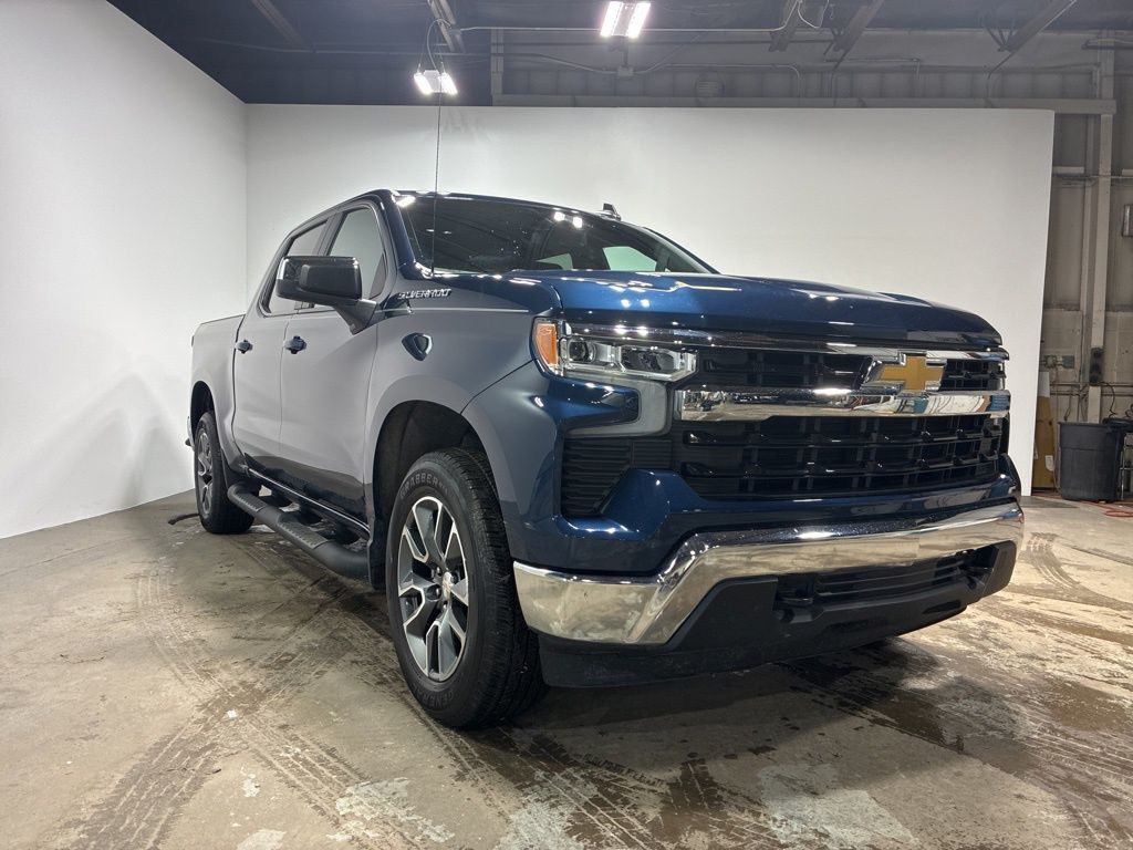2023 Chevrolet Silverado 1500 LT's photo