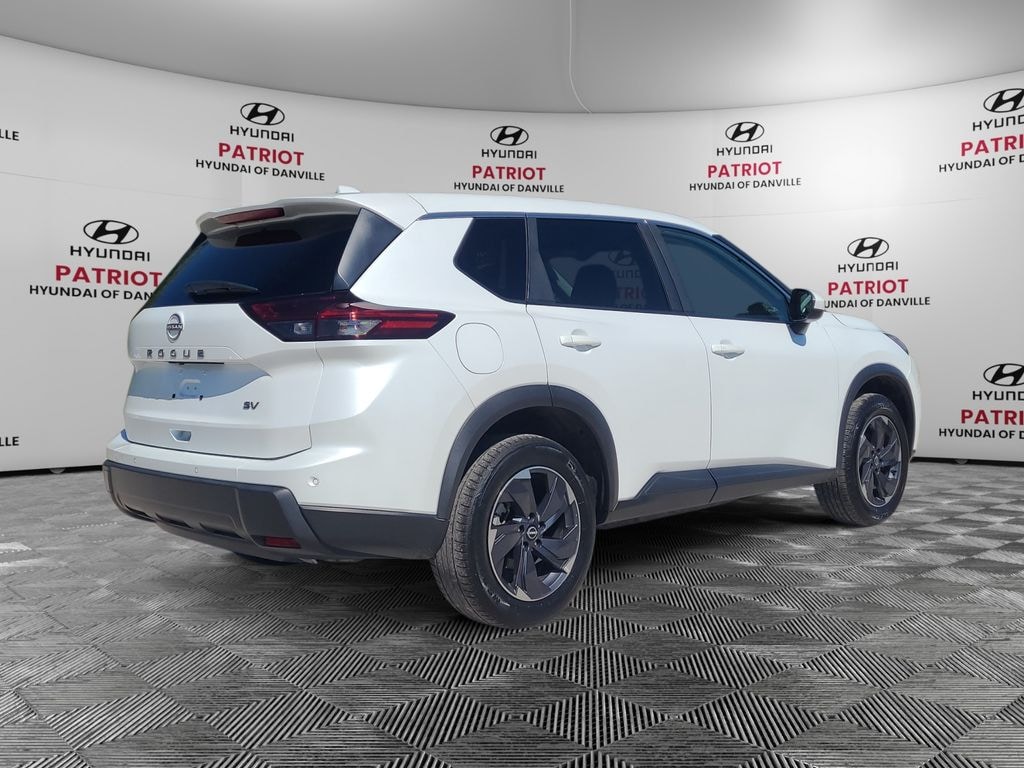 Used 2024 Nissan Rogue SV SUV