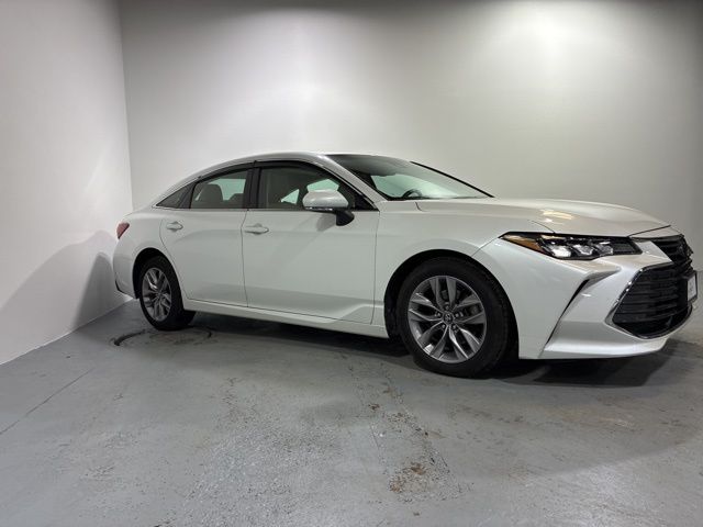 2020 Toyota Avalon XLE photo 4