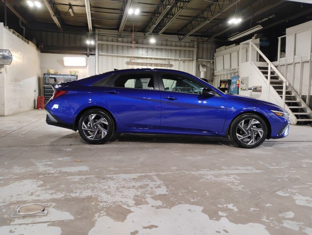 Used 2025 Hyundai Elantra SEL Sport Sedan