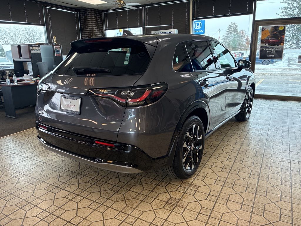 2026 Honda HR-V EX-L photo 4