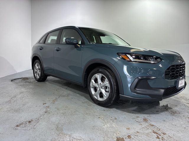2025 Honda HR-V LX photo 3