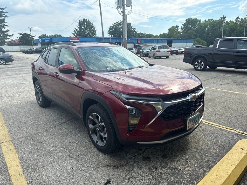 Used 2024 Chevrolet Trax LT SUV