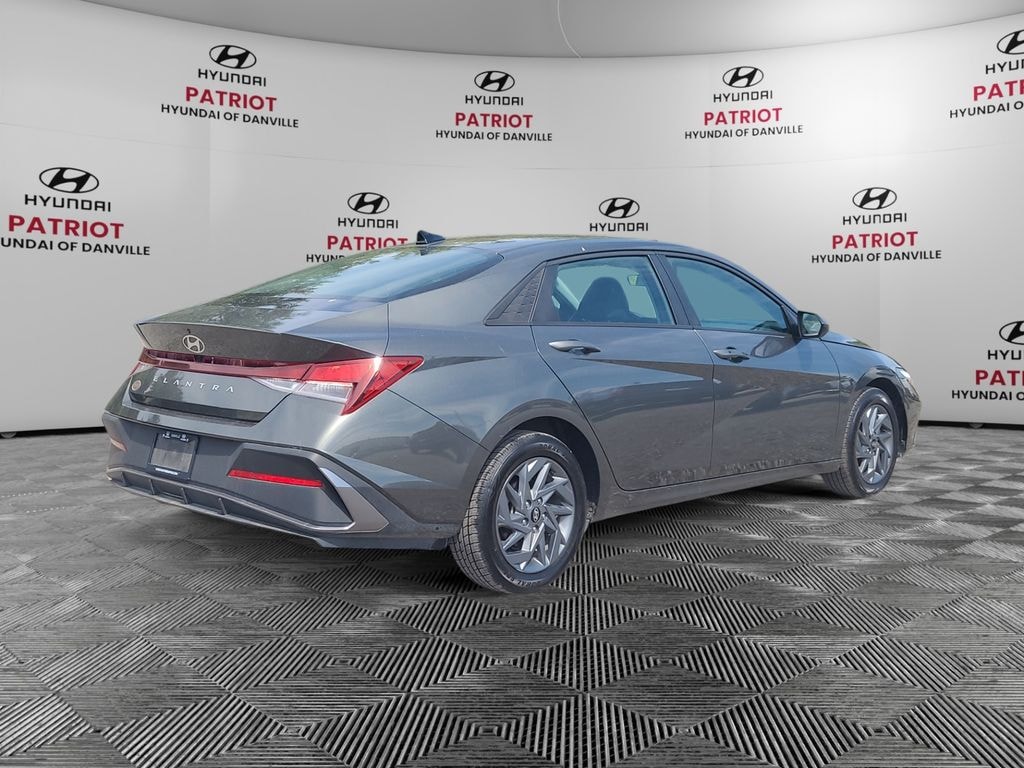 Used 2024 Hyundai Elantra SEL Sedan