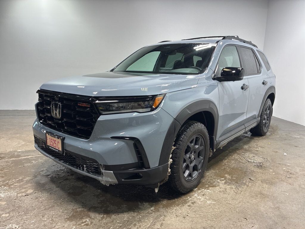 Used 2023 Honda Pilot TrailSport SUV
