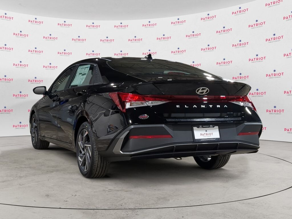 Used 2025 Hyundai Elantra SEL Sport Sedan