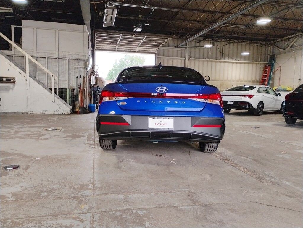 Used 2025 Hyundai Elantra SEL Sport Sedan