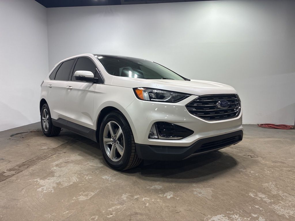 2019 Ford Edge SEL's photo