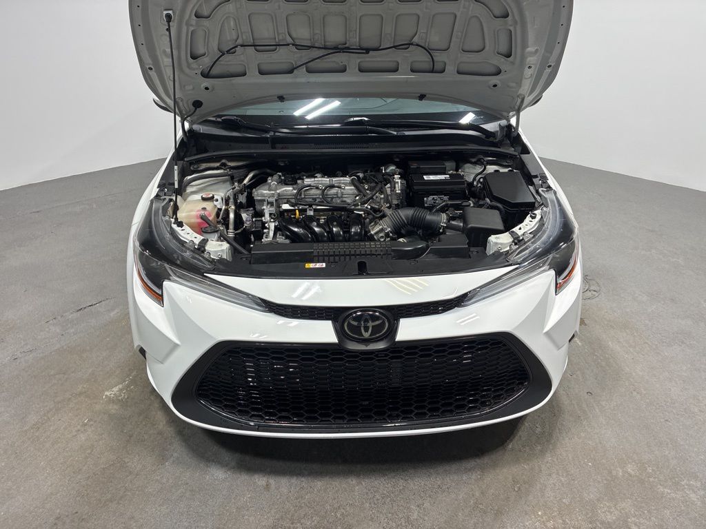 2021 Toyota Corolla LE photo 4