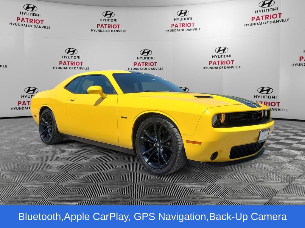 2017 Dodge Challenger R/T's photo