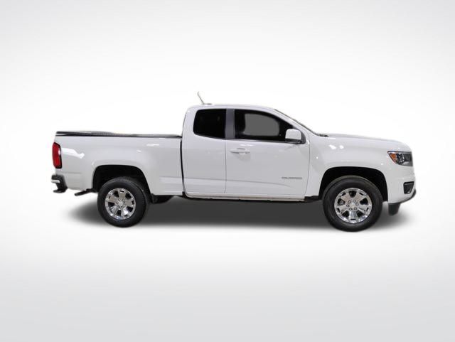 2018 Chevrolet Colorado LT photo 2