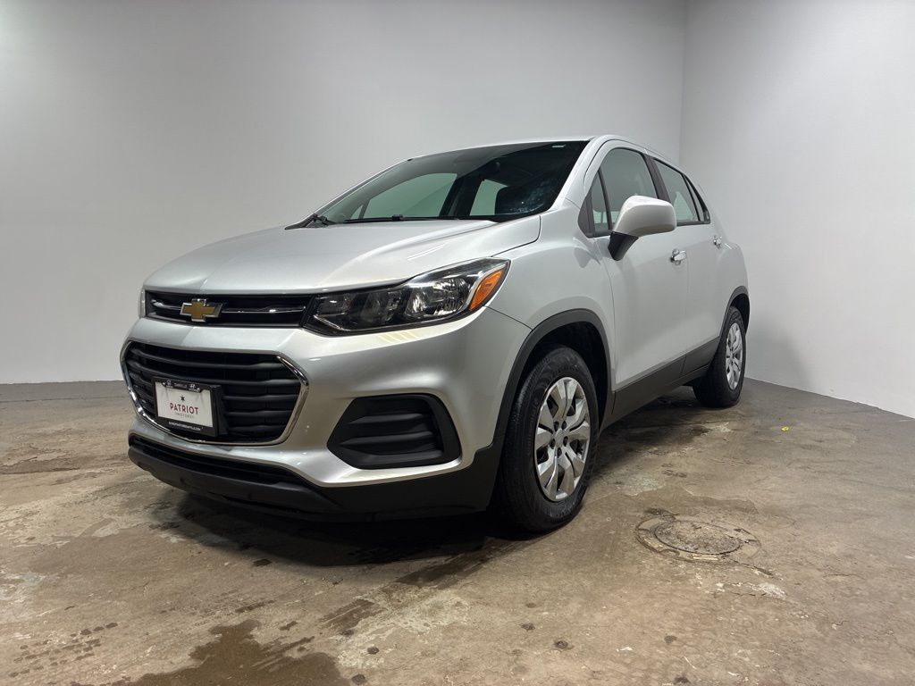 Used 2018 Chevrolet Trax LS with VIN KL7CJKSB9JB548926 for sale in Danville, IL