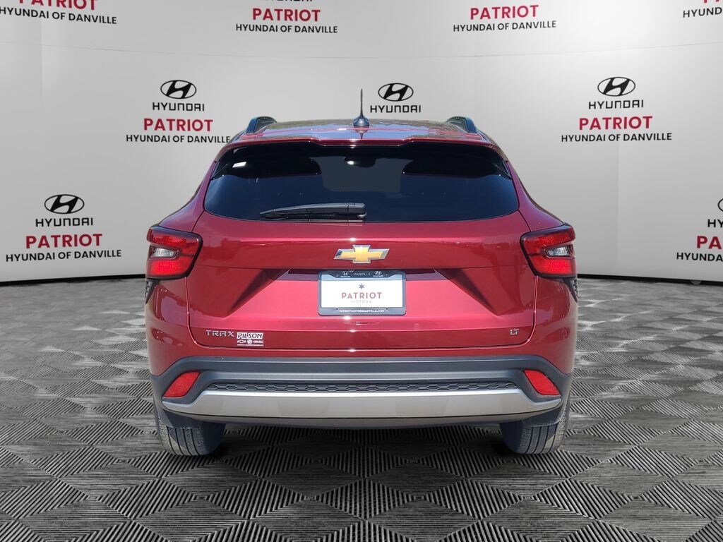 Used 2024 Chevrolet Trax LT SUV