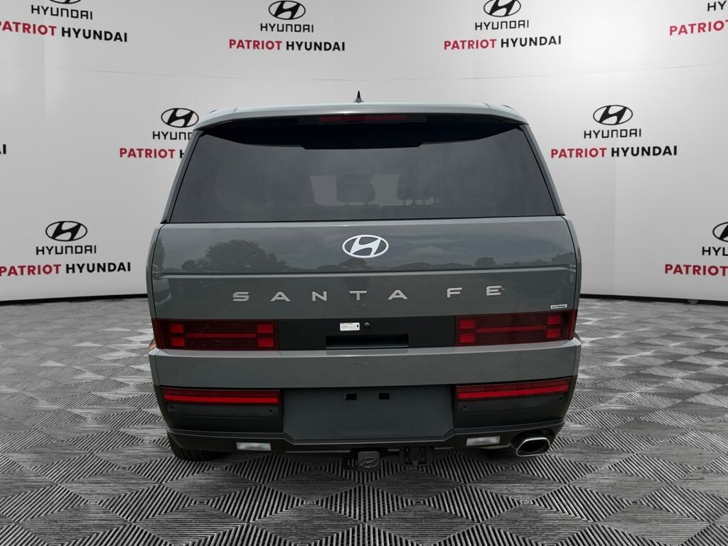 Used 2025 Hyundai Santa Fe SE SUV