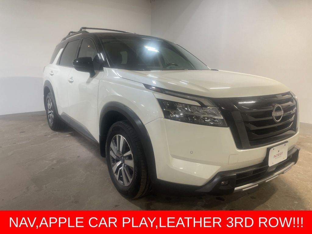 2023 Nissan Pathfinder SL
