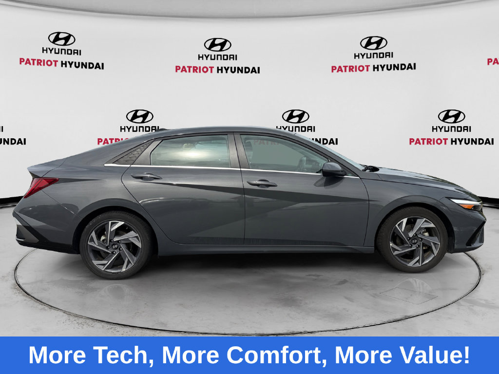 Used 2025 Hyundai Elantra SEL Convenience Sedan