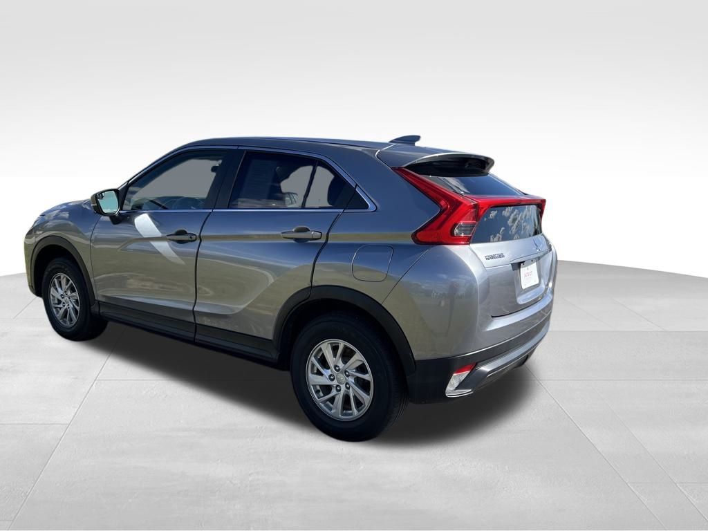 2019 Mitsubishi Eclipse Cross ES photo 3