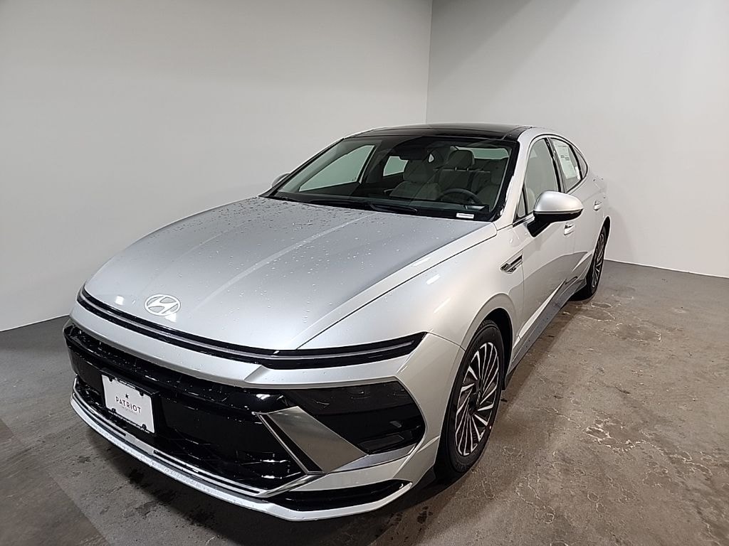 New 2026 Hyundai Sonata Hybrid SEL Sedan