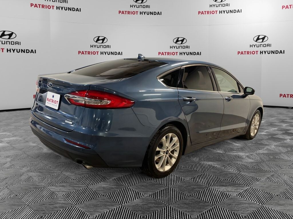 Used 2019 Ford Fusion SE Sedan