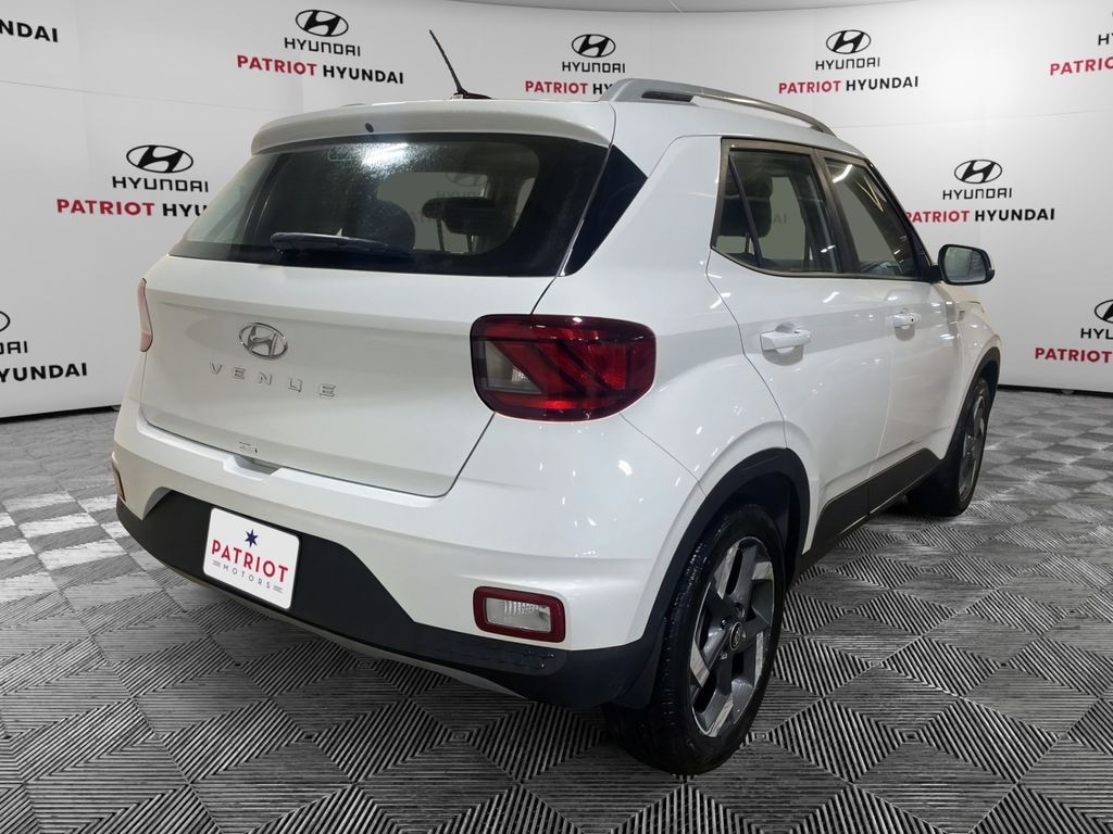 New 2025 Hyundai Venue SEL SUV