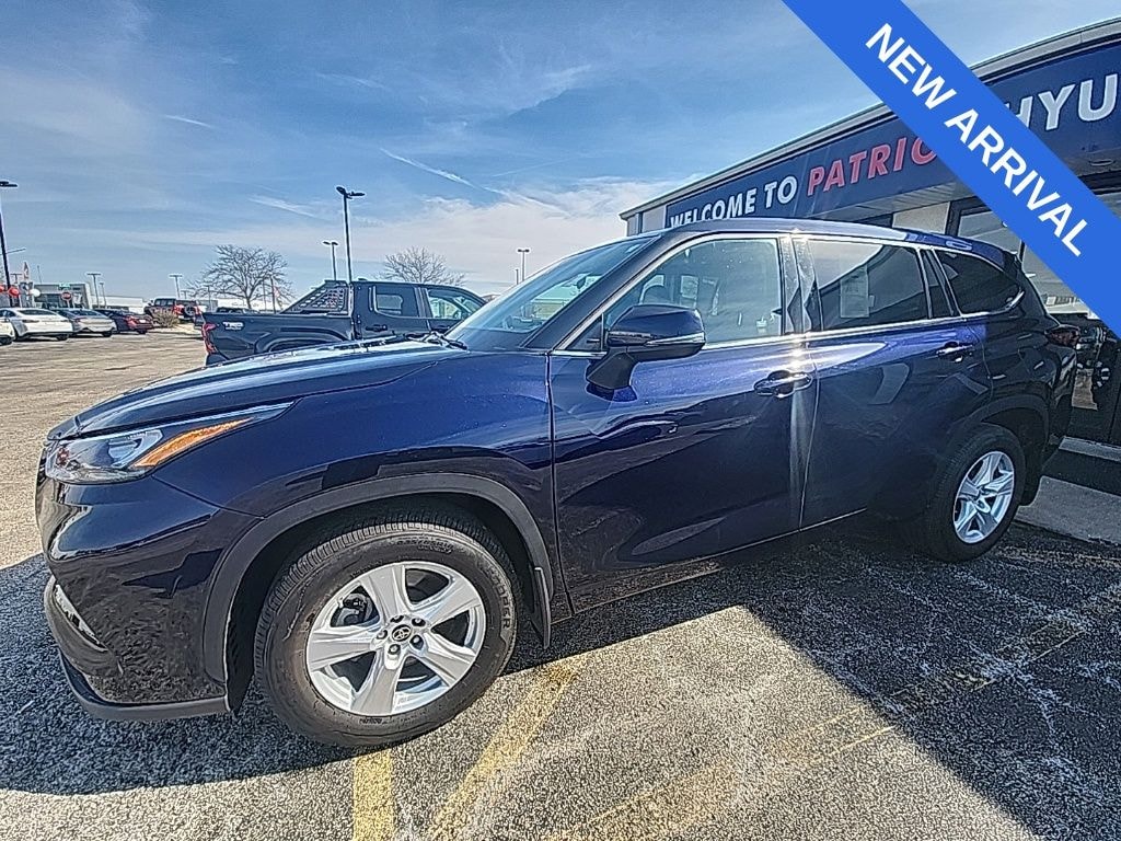 Used 2020 Toyota Highlander LE SUV