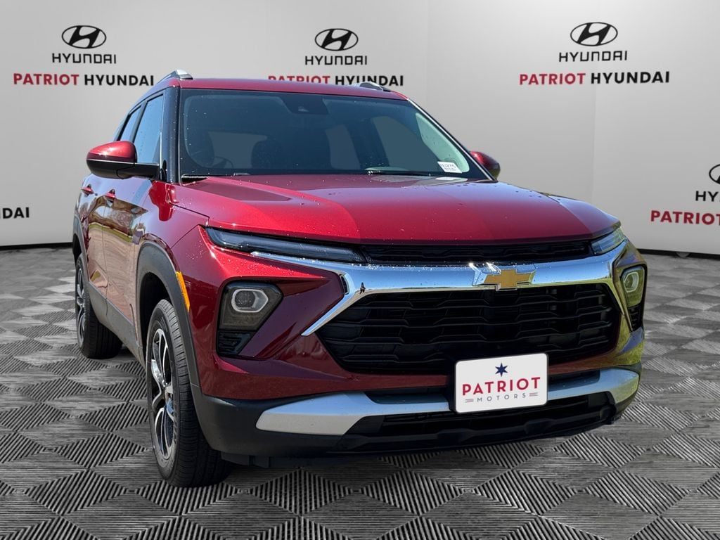 Used 2025 Chevrolet Trailblazer LT SUV