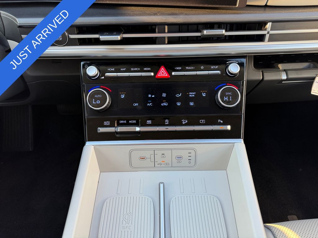 2025 Hyundai Santa Fe SEL - Photo 11