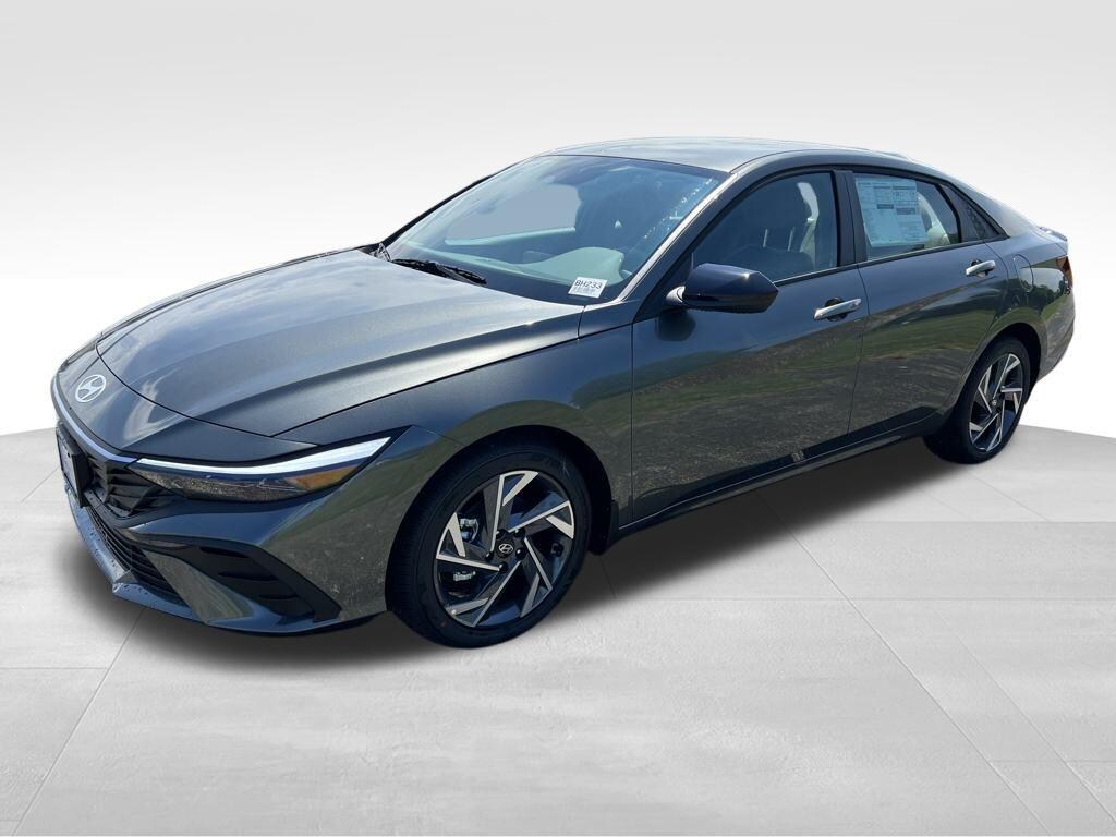 New 2025 Hyundai Elantra SEL Sport Sedan