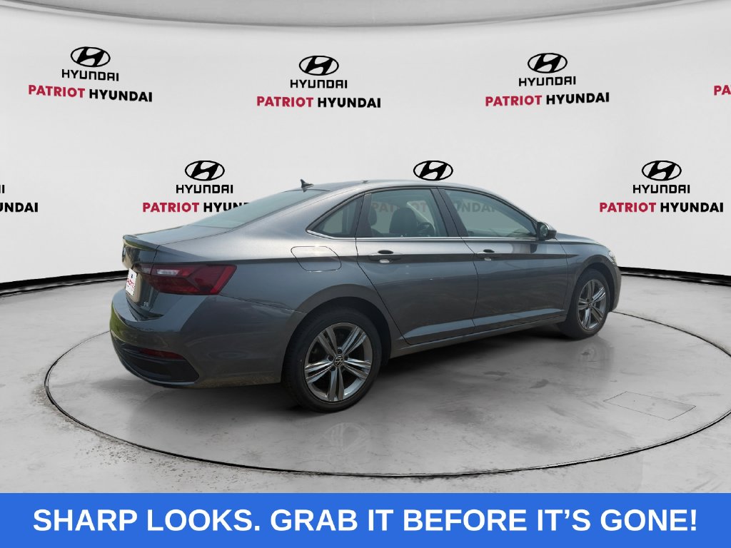 Used 2024 Volkswagen Jetta 1.5T SE Sedan