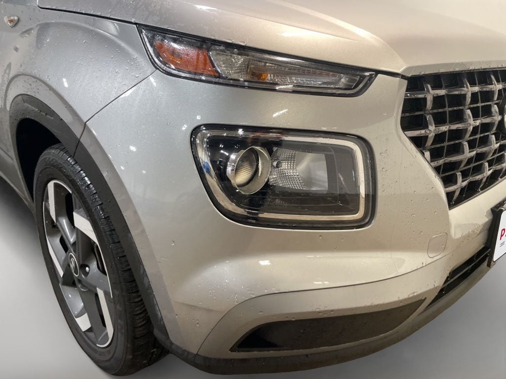 Used 2023 Hyundai Venue SEL SUV