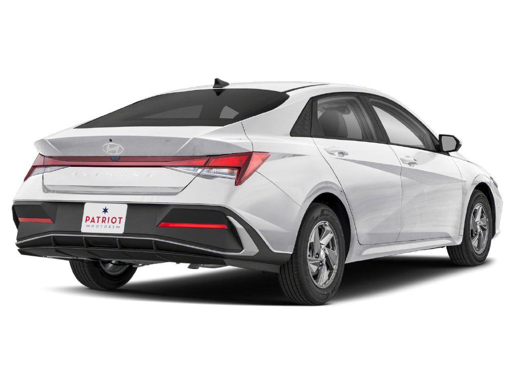 New 2026 Hyundai Elantra SE Sedan