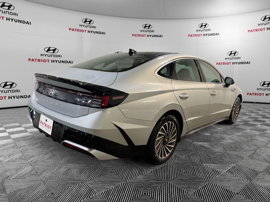 New 2026 Hyundai Sonata Hybrid SEL Sedan