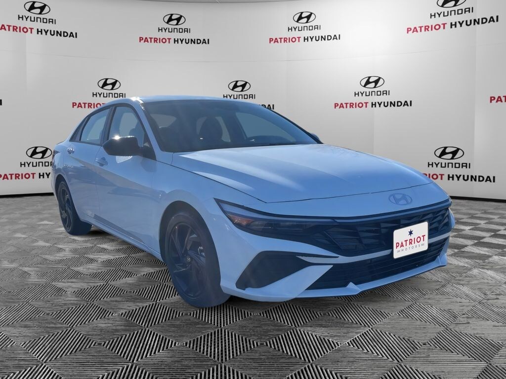 New 2026 Hyundai Elantra SEL Sport Sedan