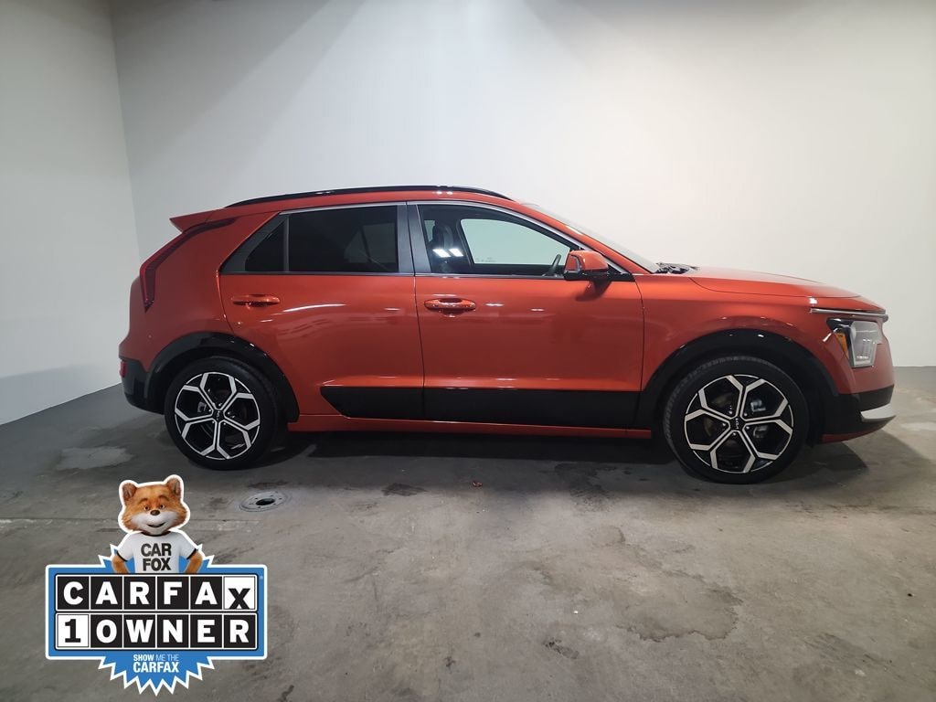 Used 2023 Kia Niro EX Touring SUV