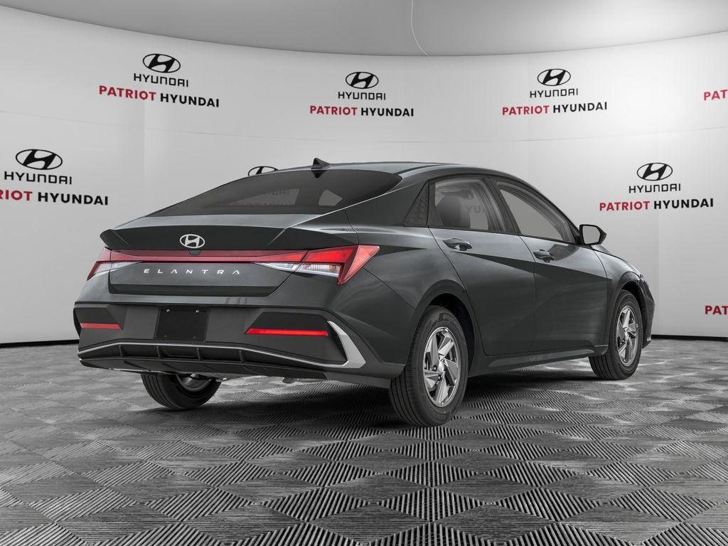 New 2026 Hyundai Elantra SE Sedan