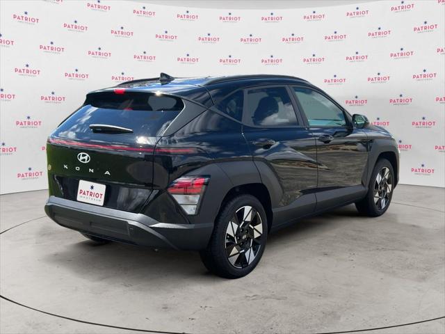 2025 Hyundai Kona SEL photo 3