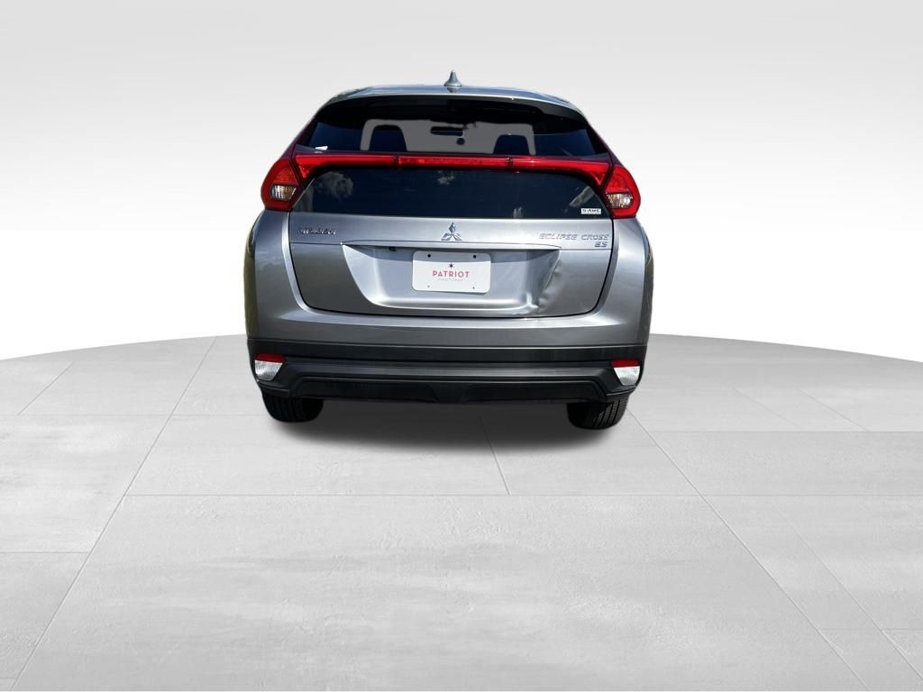 2019 Mitsubishi Eclipse Cross ES photo 4