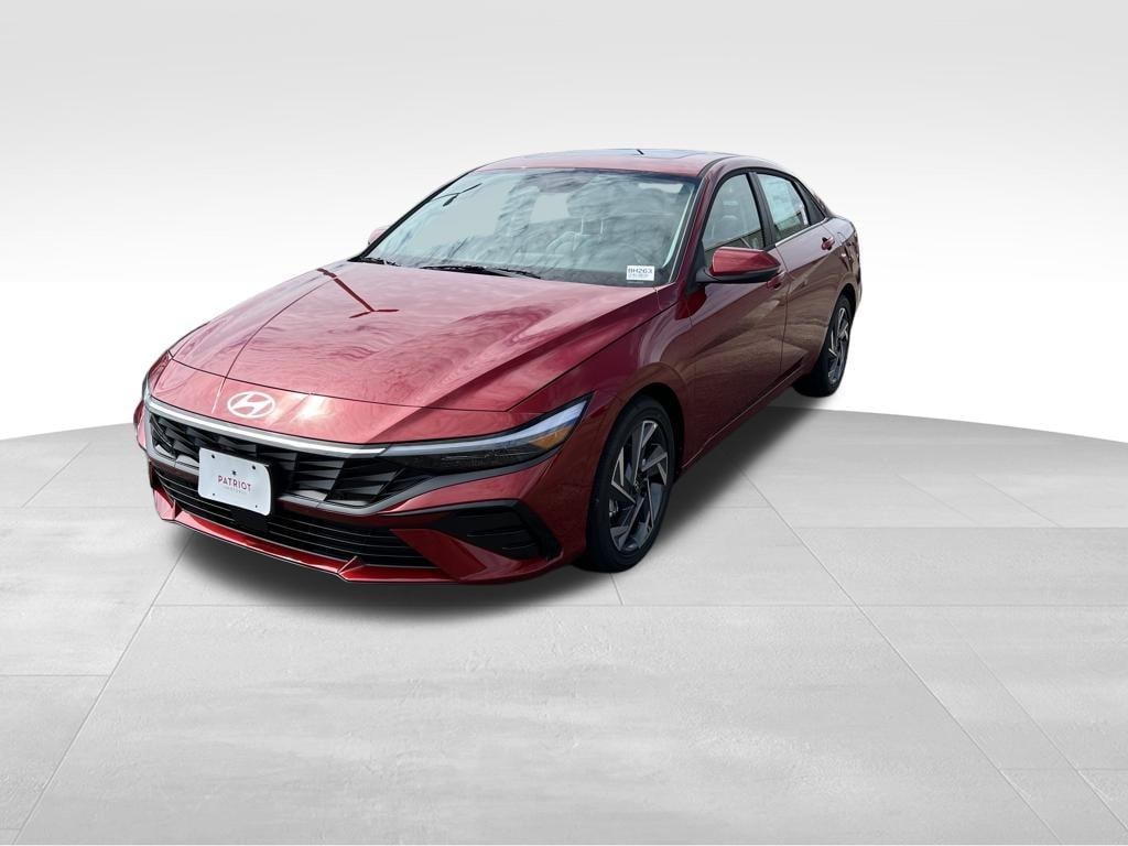 New 2025 Hyundai Elantra Limited Sedan