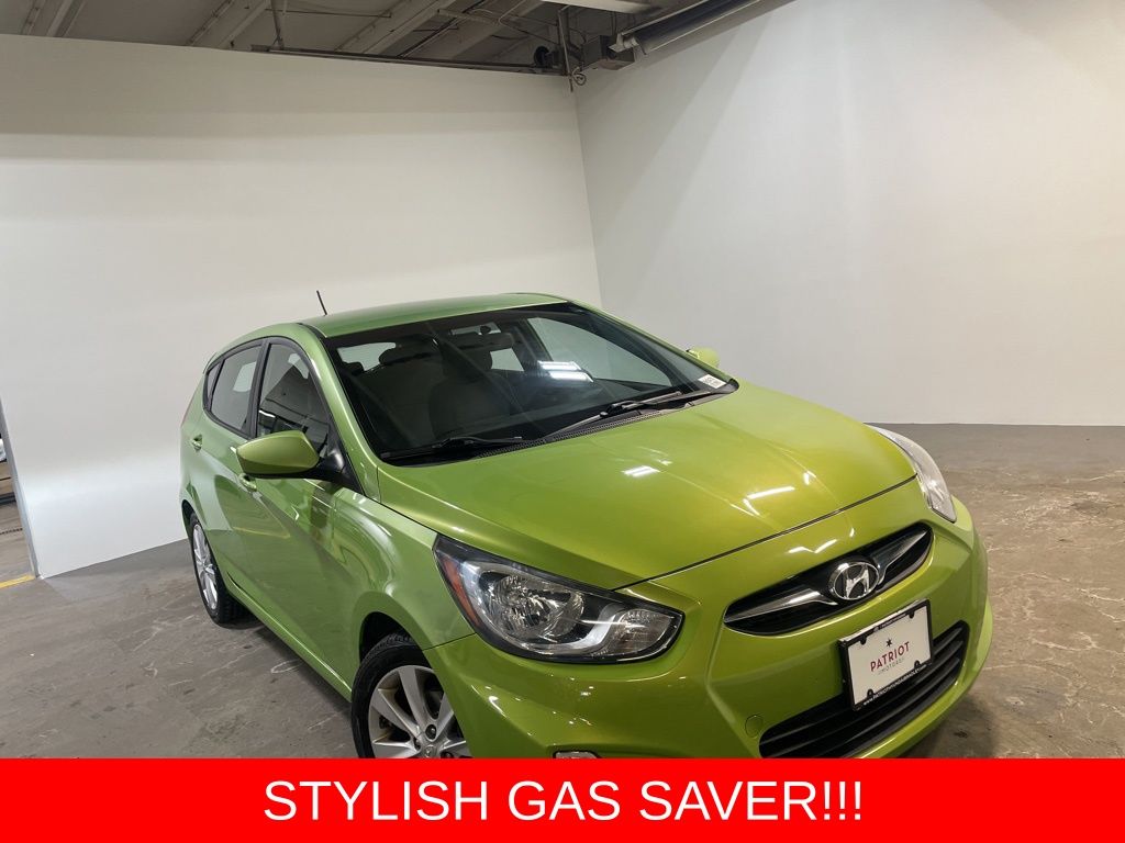 2012 Hyundai Accent SE