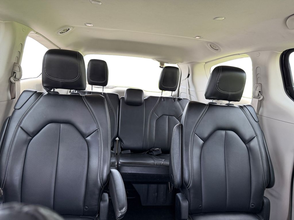 2024 Chrysler Pacifica Touring L - Photo 14