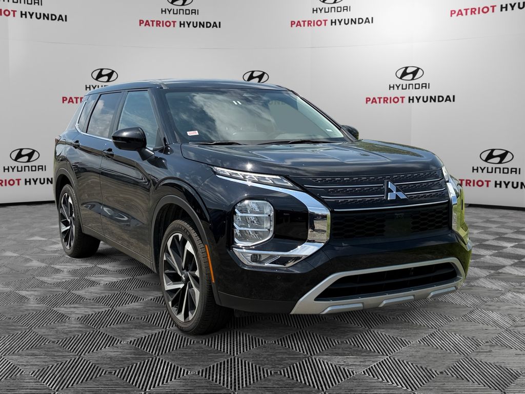 2024 Mitsubishi Outlander SE S-AWC's photo