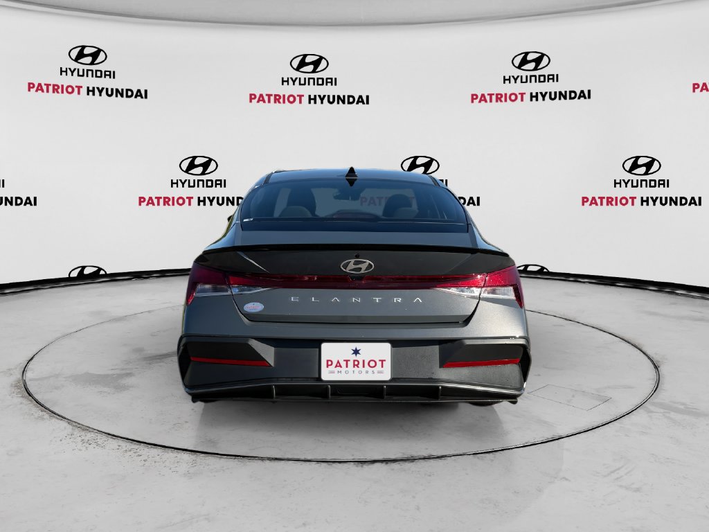 Used 2025 Hyundai Elantra SEL Sport Sedan