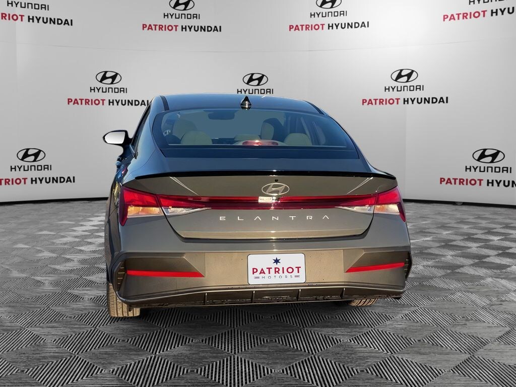 New 2026 Hyundai Elantra SEL Sport Sedan
