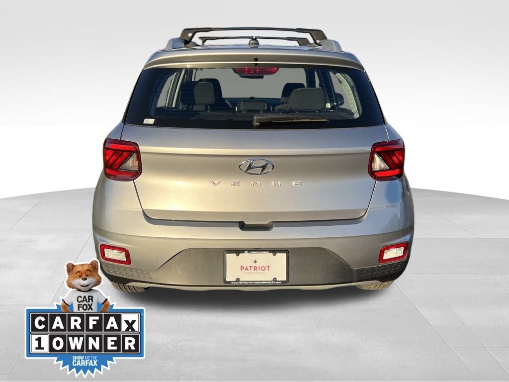 Used 2023 Hyundai Venue SEL SUV