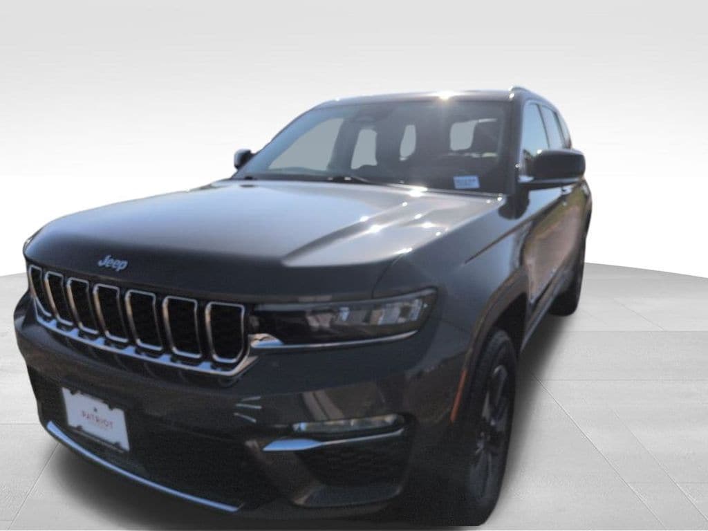 2022 Jeep Grand Cherokee 4xe's photo